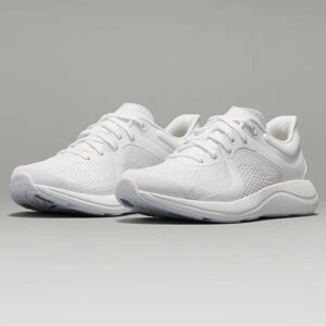 Lululemon Women's Chargefeel Low Workout Shoe